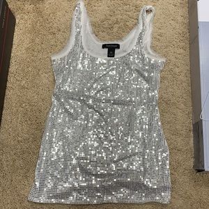 Soft sequin front tank whitehouse black market- xs
